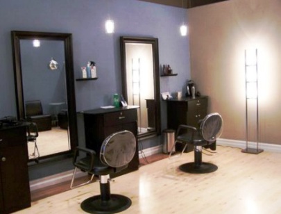 Welcome to Looking Glass Salon in downtown Bellingham, WA