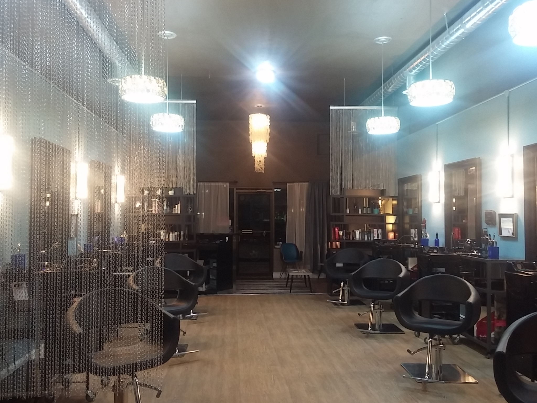 The Cutting Floor at Looking Glass Salon
